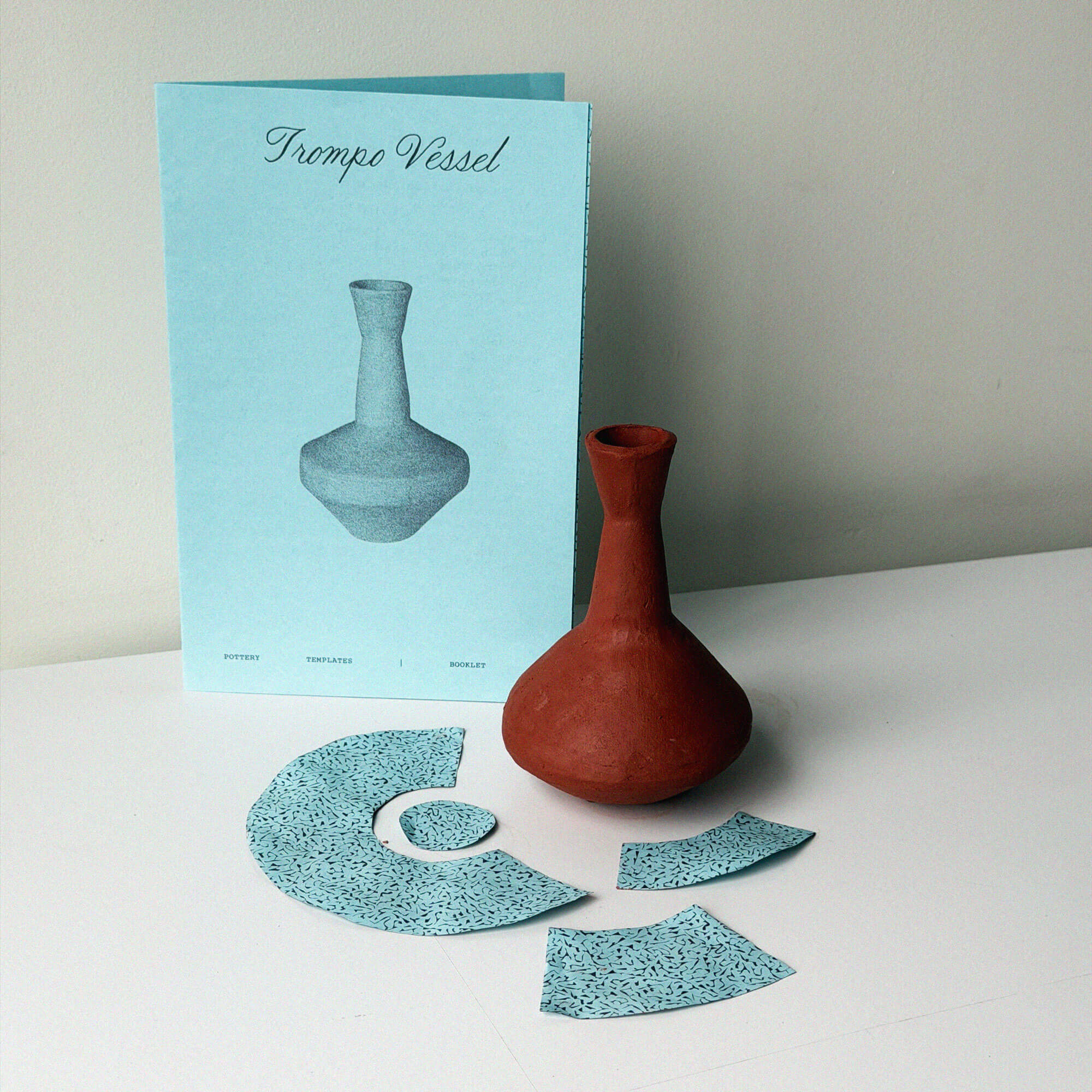 Trompo Bud Vase — Booklet Nº4